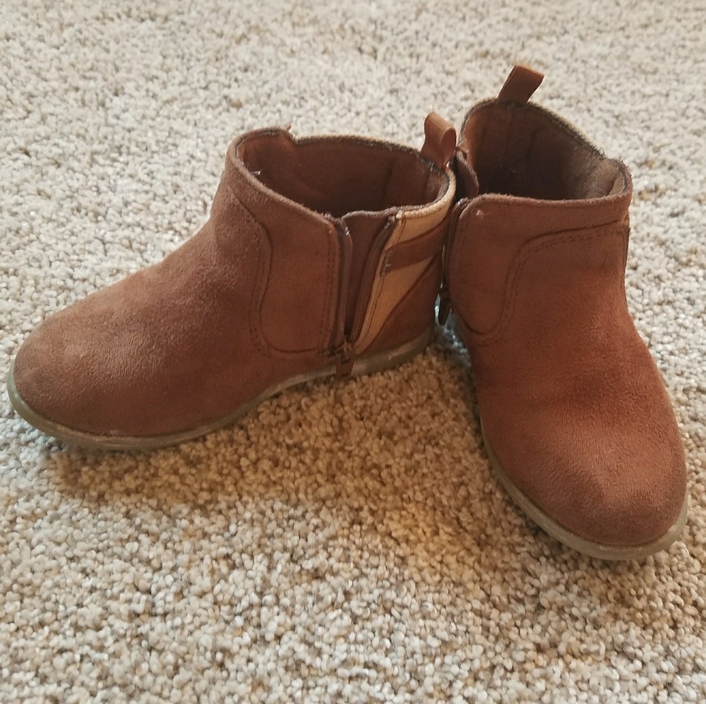 !!SOLD!! Girls mid rise boots